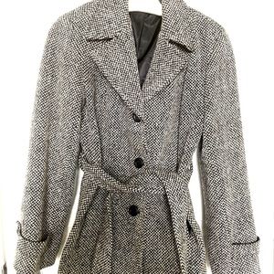 Black and White Coat (M)